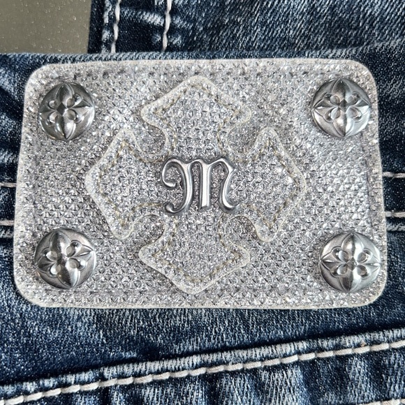 MISS ME Women’s Mid Rise Easy Crop Embellished Jeans, size 27 - Picture 7 of 16